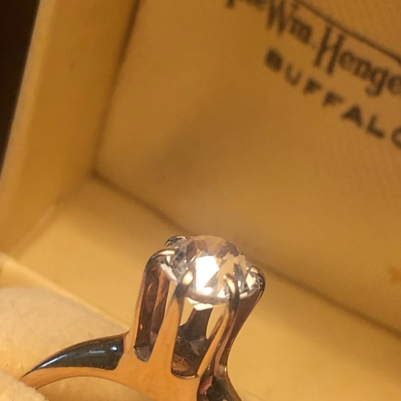 Victorian engagement ring with box - Picture 6 of 15